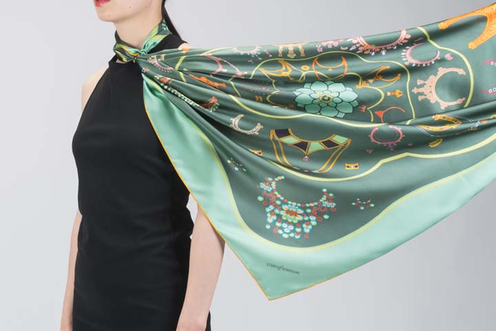 “珠光盛唐”110厘米大方巾
